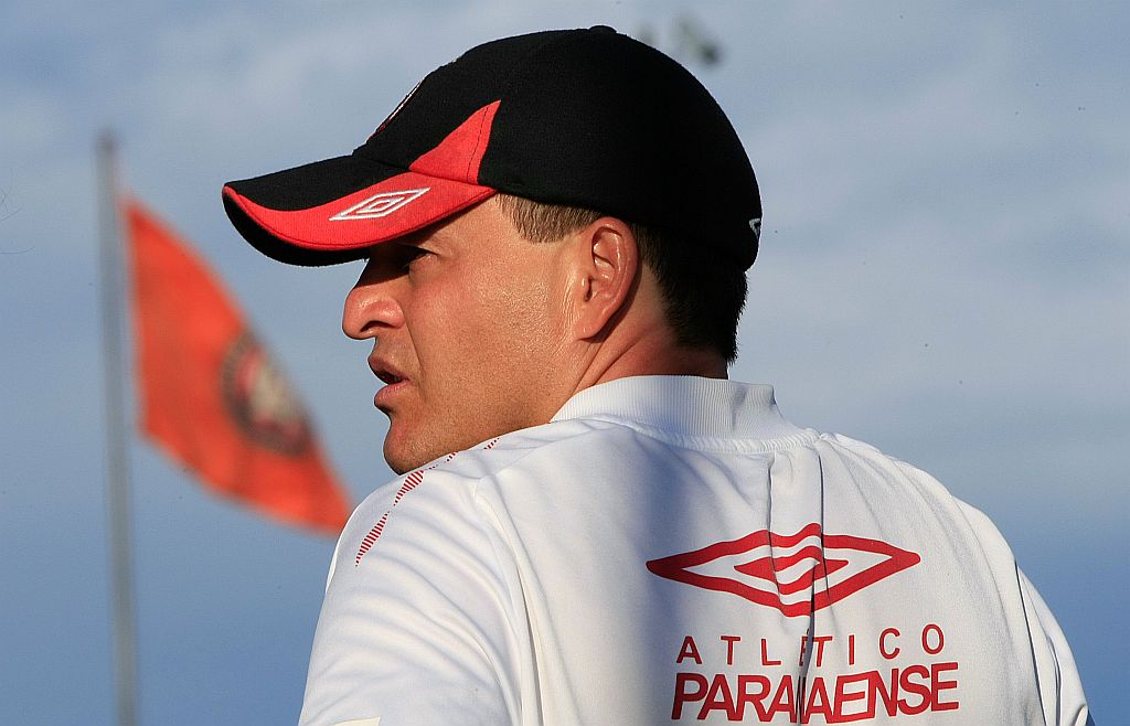Falta de peças de qualidade no elenco pode atrapalhar o trabalho do técnico Leandro Niehues no Atlético | Antonio Costa/ Gazeta do Povo