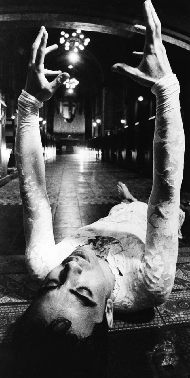 O Paraíso Perdido, encenada na Catedral de Curitiba: marco do festival | 