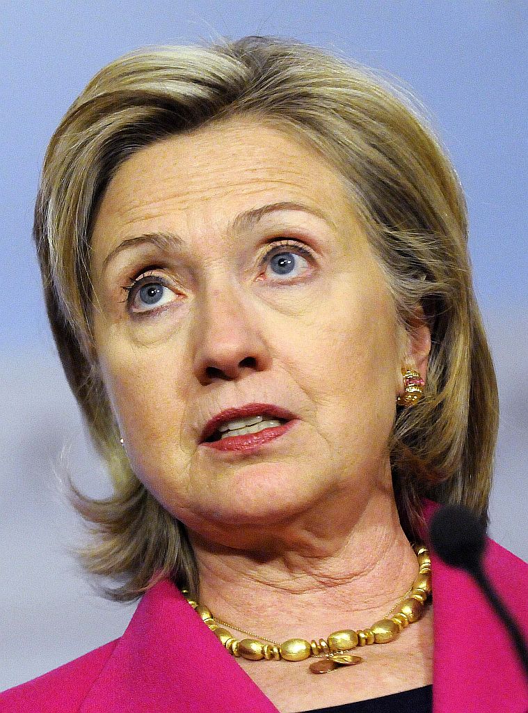 Secretária de Estado Hillary Clinton afirmou que EUA vão ajudar no processo democrático haitiano | Reuters