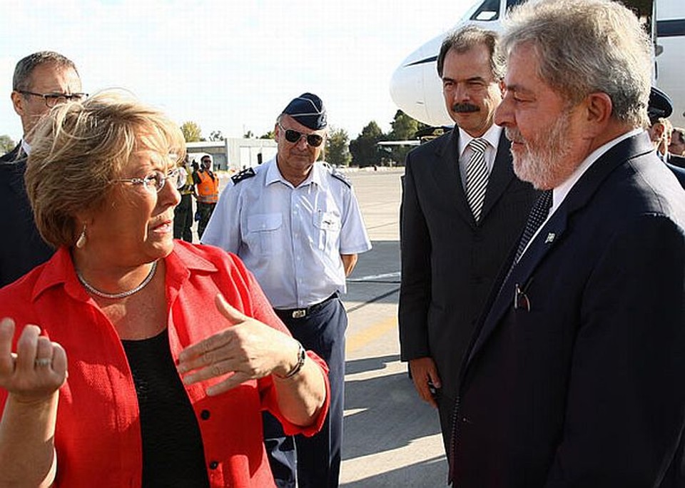 Michelle Bachelet recebeu o presidente brasileiro no aeroporto | Presidência