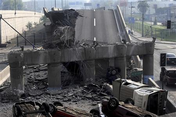 Terremoto no Chile causa destruição de carros e viaduto | Reuters