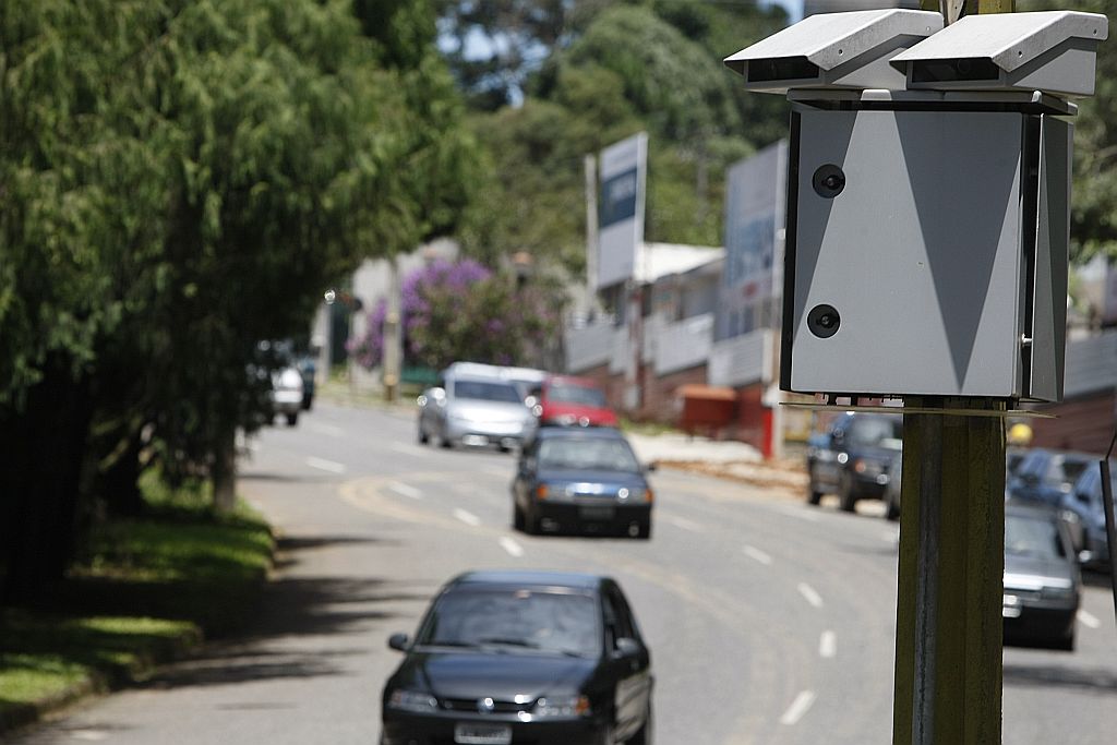 Novos equipamentos foram ligados à zero hora desta quinta-feira (15) | Marcelo Elias/Gazeta do Povo