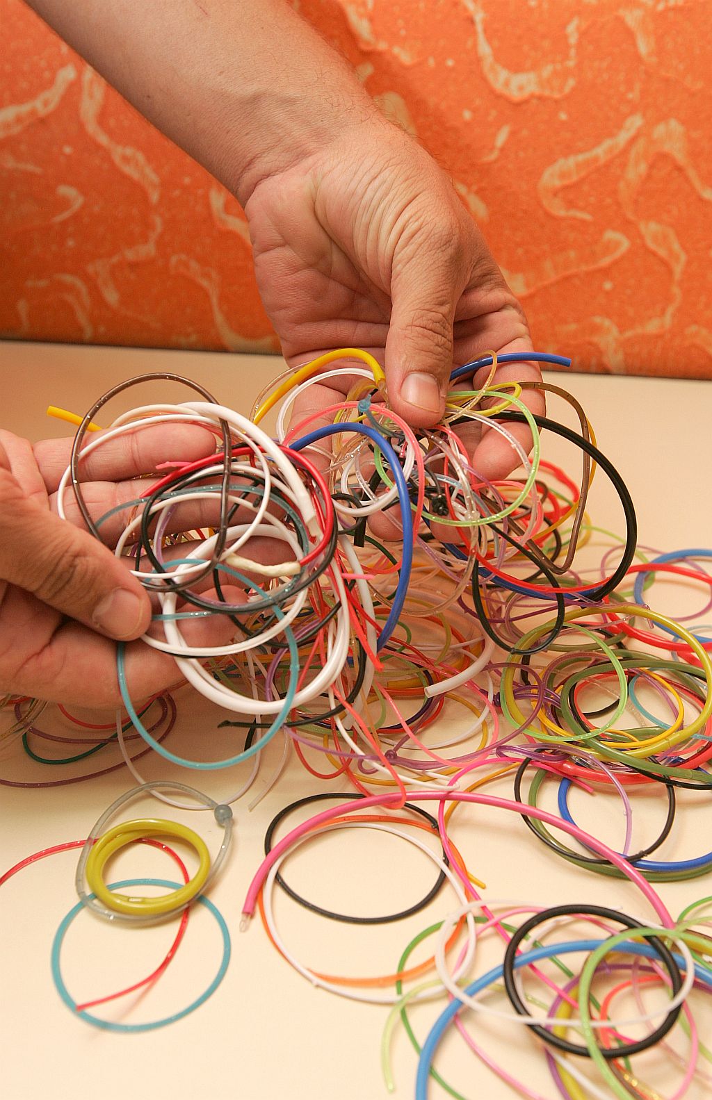 Lei pode proibir comércio de pulseiras do sexo em Londrina e Curitiba | Christian Rizzi/Gazeta do Povo