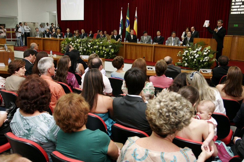 O presidente da Câmara, Mário Hossokawa, defende que o controle das faltas seja debatido pelos vereadores | Arquivo