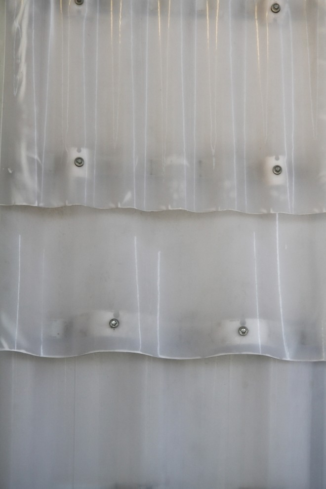 Modelo de plástico leitoso da Atco. À venda na Bigolin por R$ 61,10 a unidade |