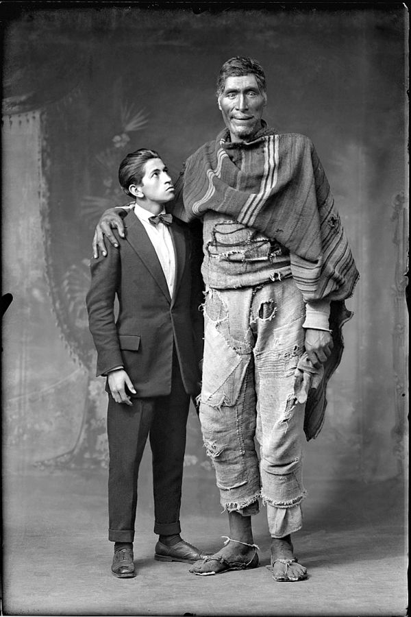 O gigante de Llusco foi retratado por Chambi em Cuzco, em 1925 | Martín Chambi