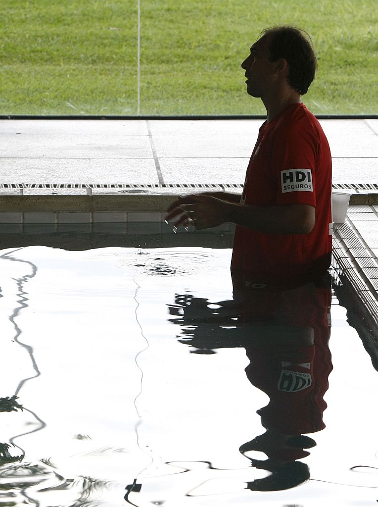 O meia Paulo Baier acha que o Atlético tende a crescer em grandes jogos, independente do local da partida | Rodolfo Bührer/ Gazeta do Povo