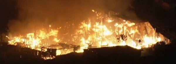 Incêndio atinge favela na Zona Leste | Reprodução/TV Globo