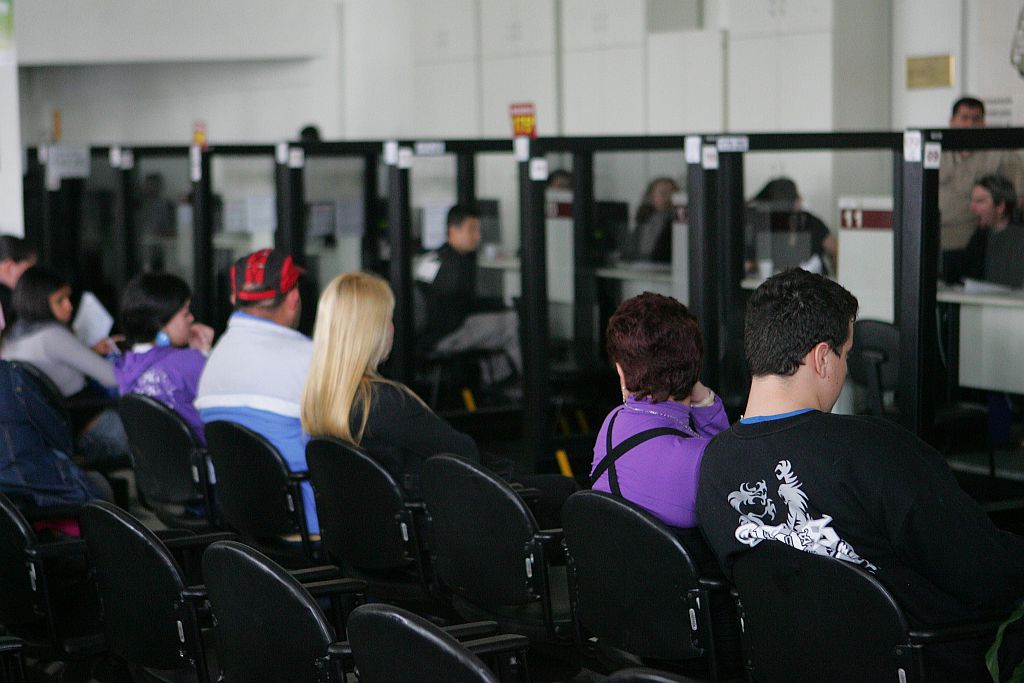 Número de atendimentos no TRE de Curitiba quase quadriplica há menos de uma semana do fim do prazo para regularizar o título de eleitor | Arquivo/Ivonaldo Alexandre/Gazeta do Povo