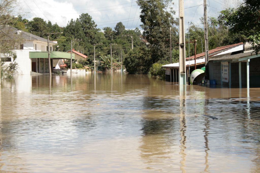 A cidade catarinense de Taió é uma das 32 que decretaram situação de emergência no estado. Já são 150 mil afetados | Estela Punhagem