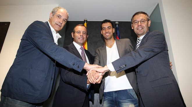 Busquets e Thiago Motta discutem após o lance da expulsão do brasileiro | 