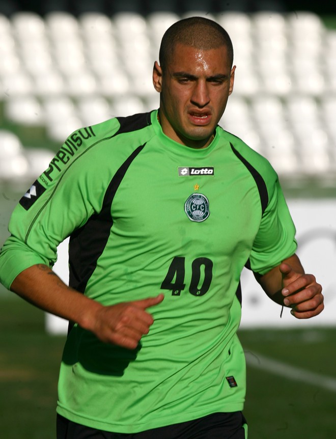 Ariel: o argentino perdeu alguns gols, mas incendiou o clássico Atletiba | 