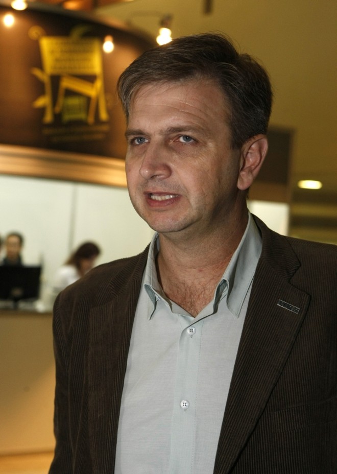 Presidente do Simov, Aurélio SantAna, diz que a intenção é transformar o Paraná em um polo do conhecimento moveleiro |