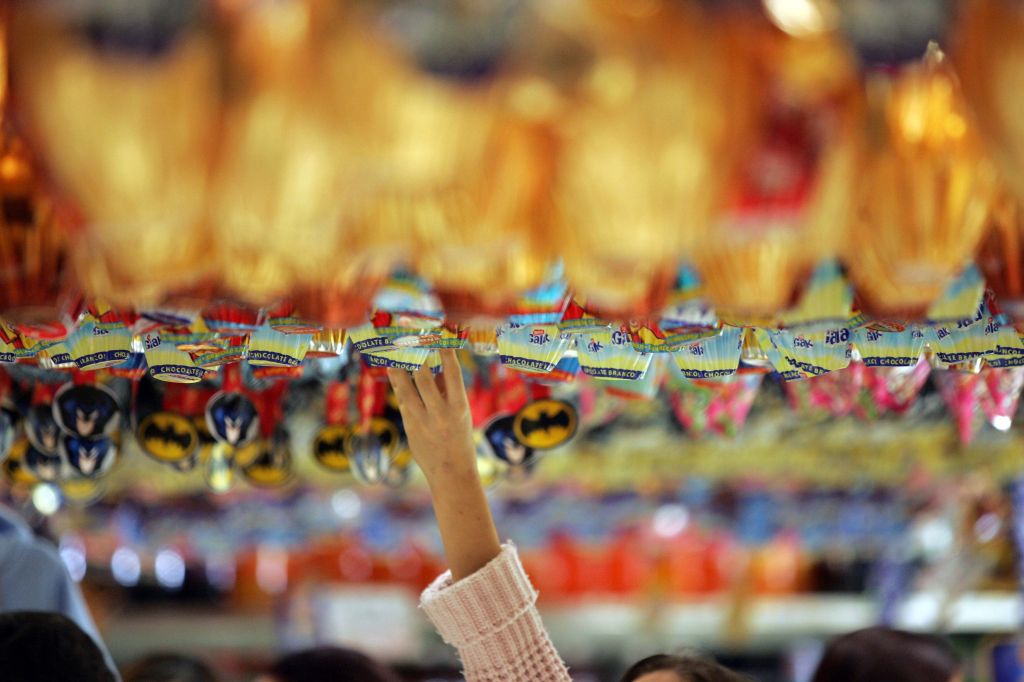 Cada hora adicional de TV faz a criança consumir 167 calorias, diz estudo | Hedeson Alves/ Gazeta do Povo