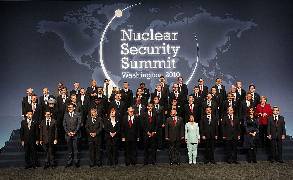 Líderes posam para foto em encontro de cúpula que discutiu segurança nuclear | Reuters