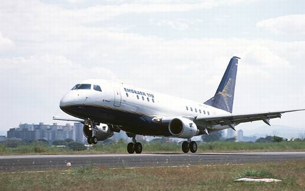 Avião Embraer 170 | Divulgação