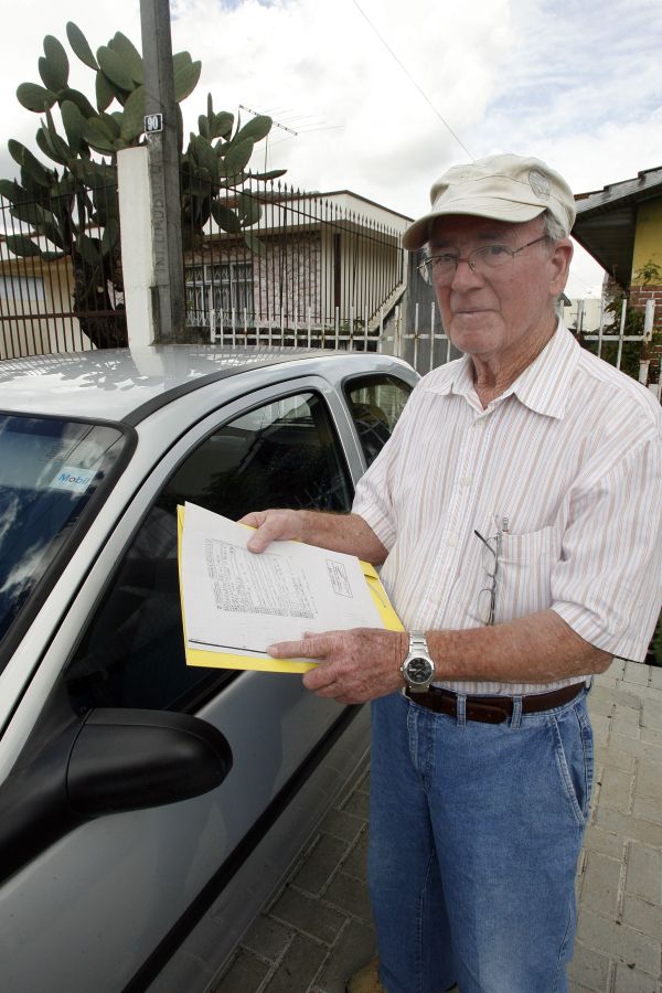Ervino diz nunca ter estado em Ivaiporã, mas recebeu a multa em casa | Hedeson Alves / Gazeta do Povo