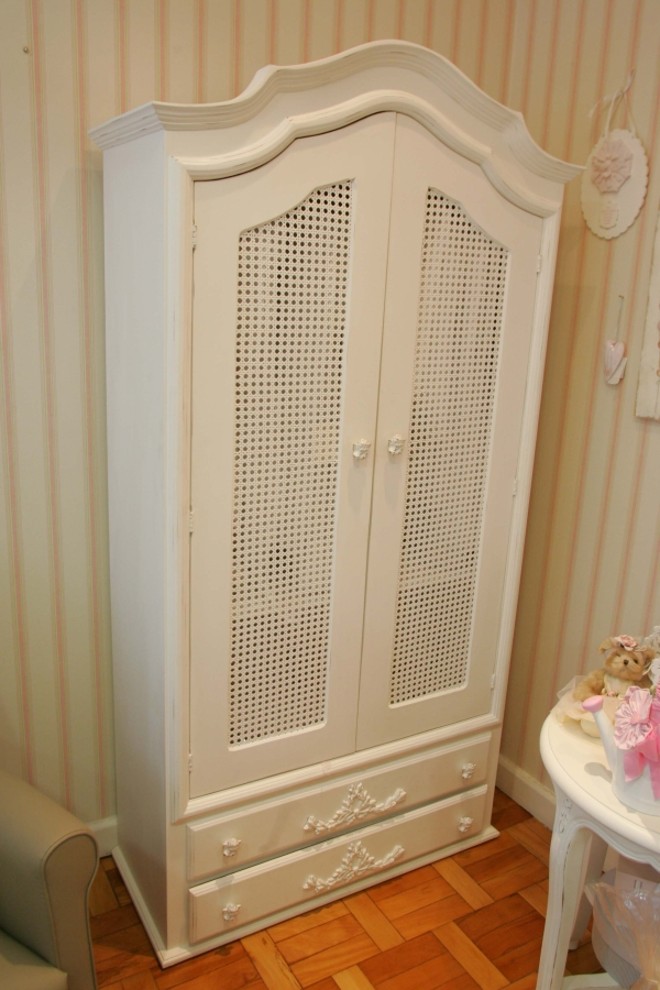 O guarda-roupas Lamour está à venda na Kids Concept e custa R$ 3.335 |