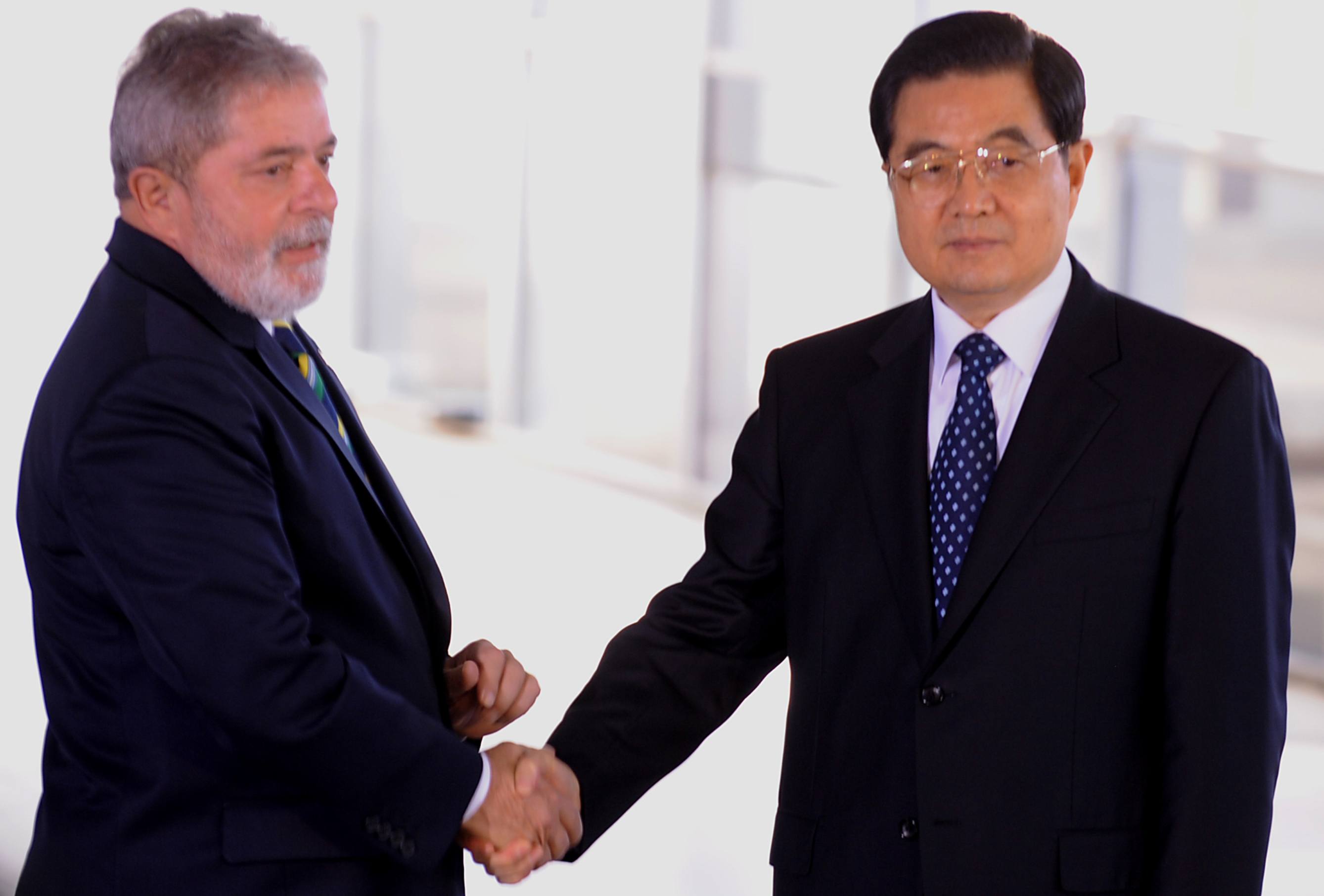 Dirigindo-se a Hu Jintao, com quem assinou atos bilaterais no Itamaraty, o presidente brasileiro fez um pequeno balanço de sua gestão | Agência Brasil
