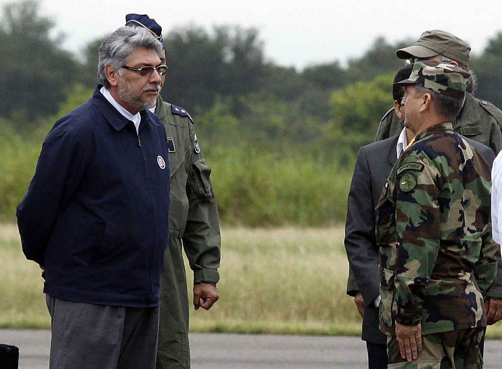 Presidente paraguai Fernando Lugo visitou a região onde foi decretado estado de exceção | Reuters