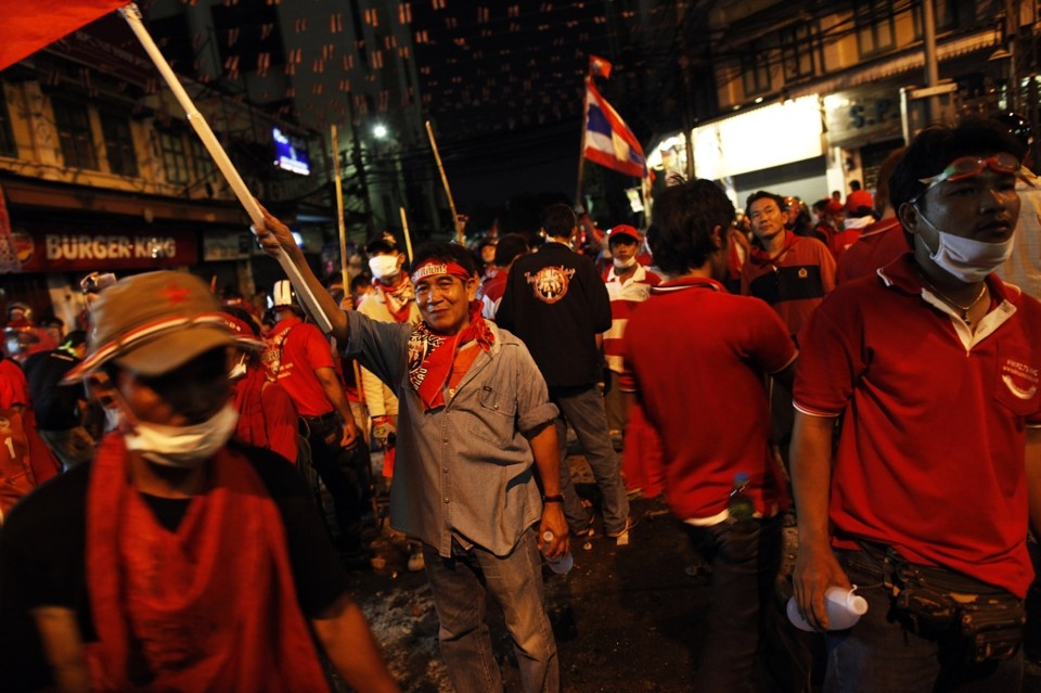 Manifestantes tailandeses querem forçar o governo a dissolver o Parlamento e convocar eleições | Reuters