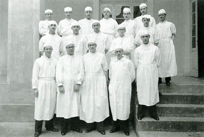 Equipe médica do Hospital durante a primeira metade do século 20 |