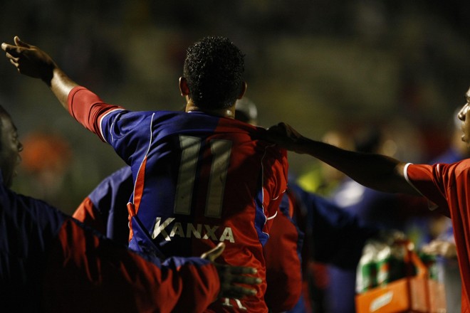 Bocão comemora com o time o gol sobre o Ramalhão |