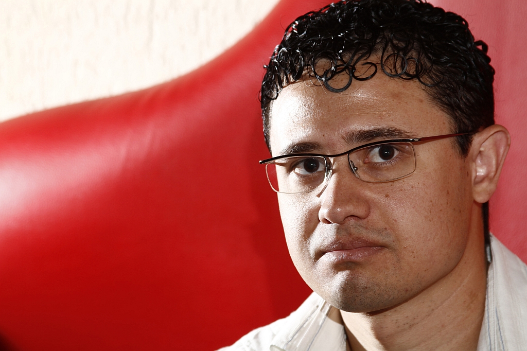 Anos economizando e empréstimo do banco permitiram a Hamilton Antunes publicar Vidas Vinculadas à Tragédia | Daniel Derevecki/Gazeta do Povo