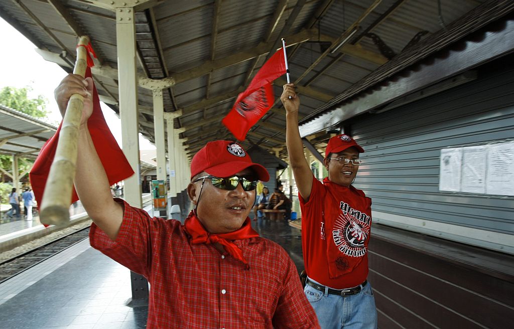 Camisas vermelhas recebem reforços: feridas abertas | Caren Firouz/Reuters