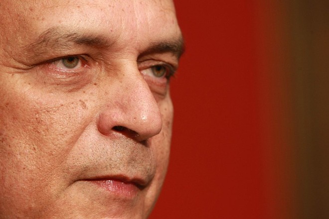 Sérgio Guerra, presidente do PSDB: acusação de ter funcionários fantasmas a sete dias da definição do vice de Serra. |