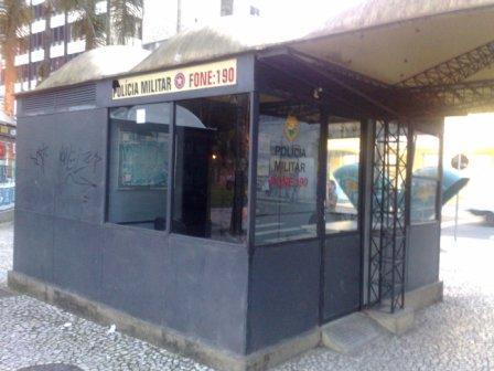 Segundo PM, posto policial opera das 8 às 22 horas. Às 17h30 desta segunda, módulo estava fechado | Felippe Aníbal/ Gazeta do Povo