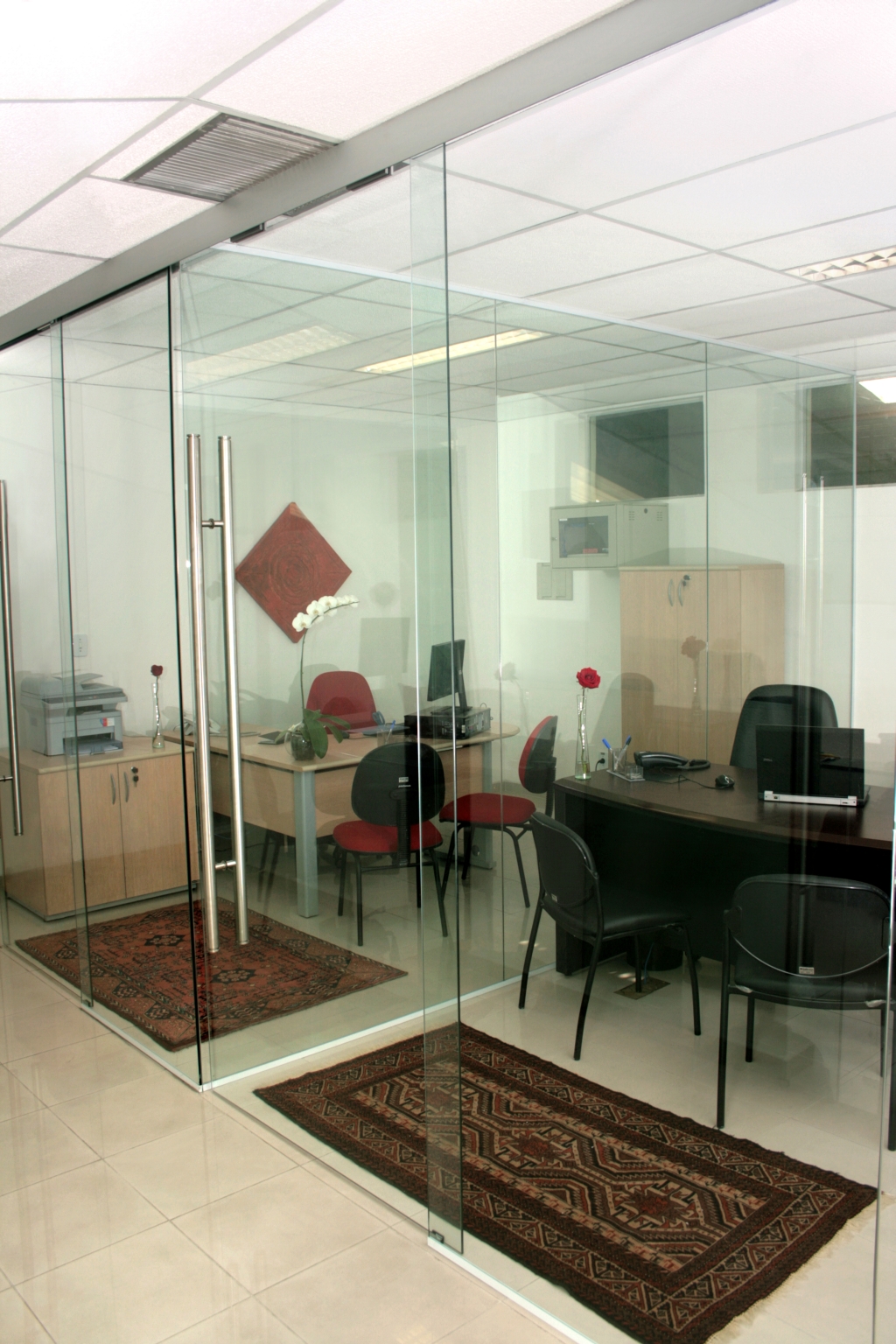 Sistema Slak System da Belcom possui um tipo de capa que dispensa trilhos nos pisos | Fotos: Divulgação