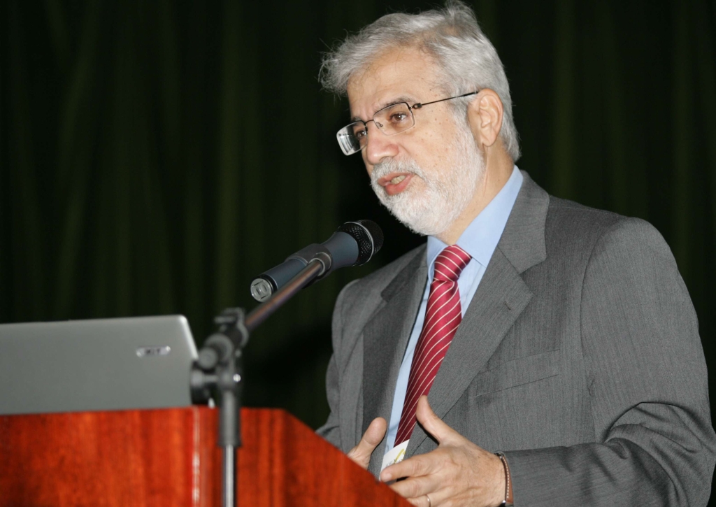 Gustavo Loyola, ex-presidente do BC: aumento no superávit primário é bom | Aniele Nascimento/ Arquivo- Gazeta do Povo