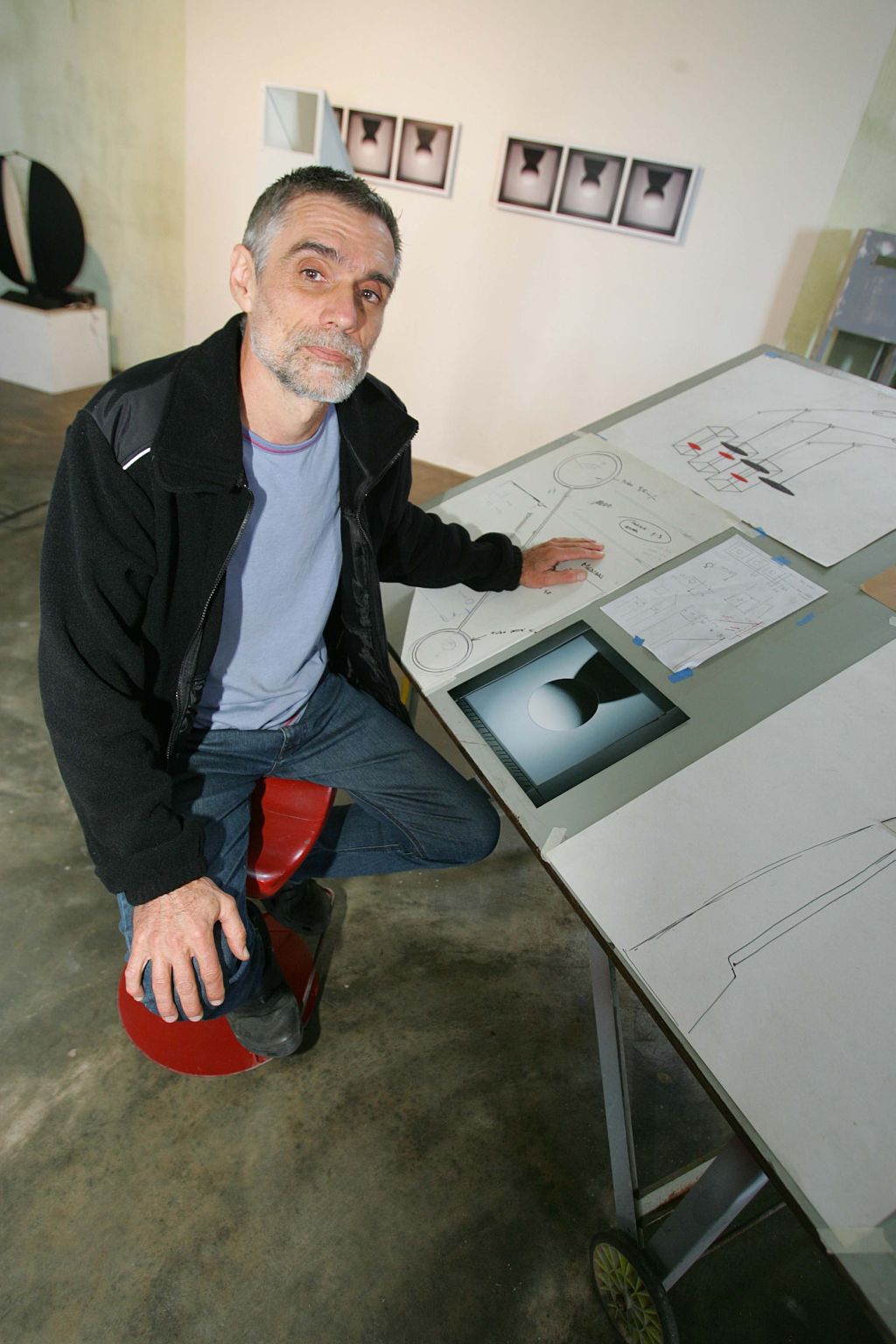 Coletor de Imagem: luzes, espelhos e fotografias criam ilusão de ótica | Ivonaldo Alexandre/Gazeta do Povo