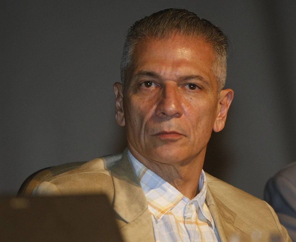 Deixemos o passado para trás. É hora de pensar no futuro, em uma grande aliança entre PT, PDT e PMDB. Vamos fortalecer essa aliança. Percebemos que é possível construir uma chapa forte. Angelo Vanhoni, deputado federal, o novo negociador do PT para tentar a aliança com o PDT | Pedro Serápio/ Gazeta do Povo