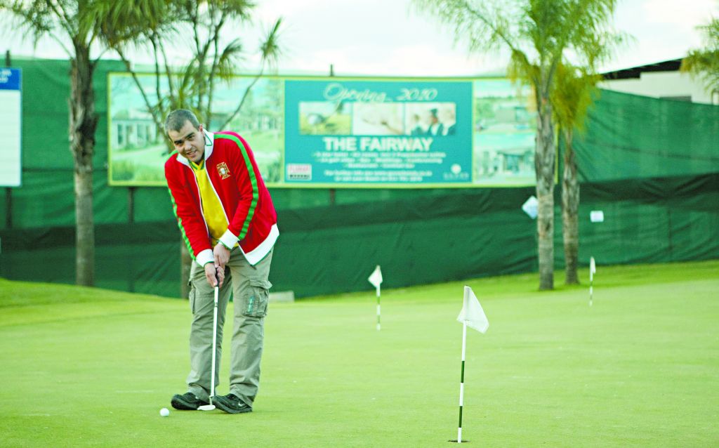 Nelson Duarte, filho de portugueses, é um dos sócios do clube de golfe que faz tietagem aos jogadores da seleção | Albari Rosa/Gazeta do Povo - enviado especial