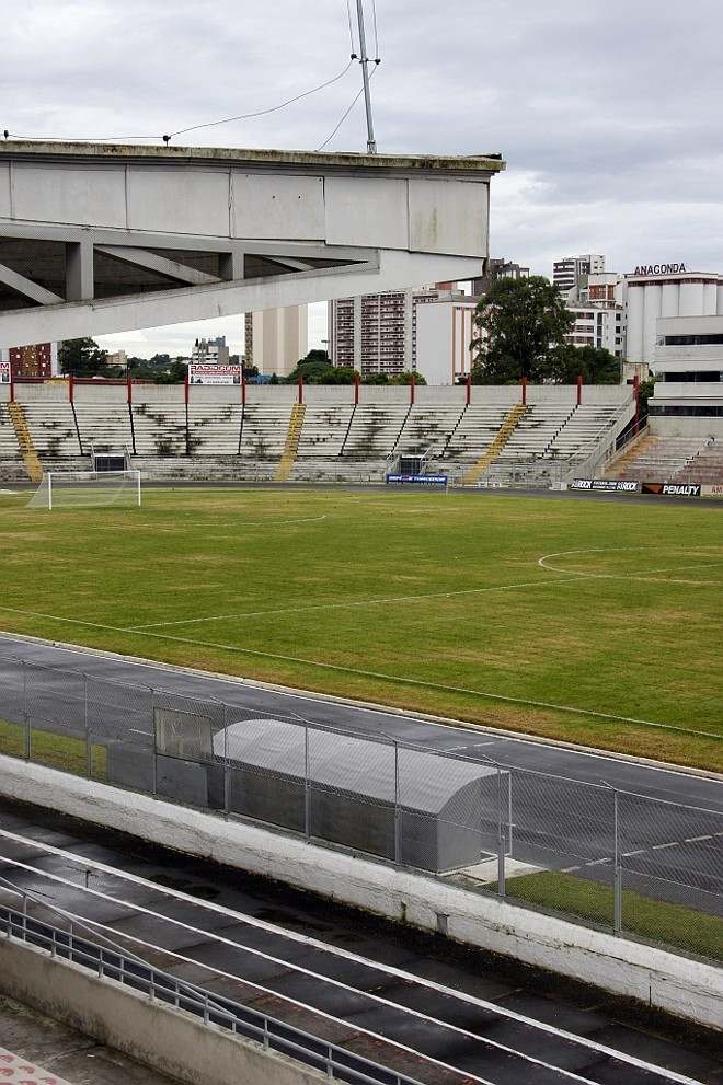 A principal reclamação do Tricolor é com a venda de ingressos fora da Vila Capanema |