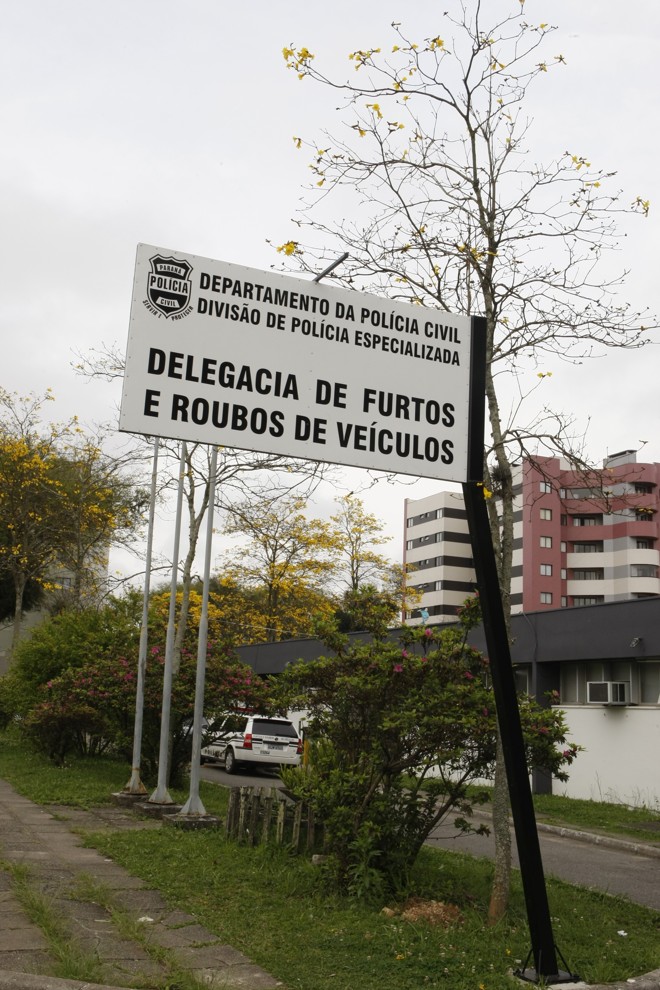 Delegacia de Furtos e Roubos de Veículos recebeu a visita de promotores do Ministério Público | Aniele Nascimento / Arquivo / Agencia de Notícias Gazeta do Povo
