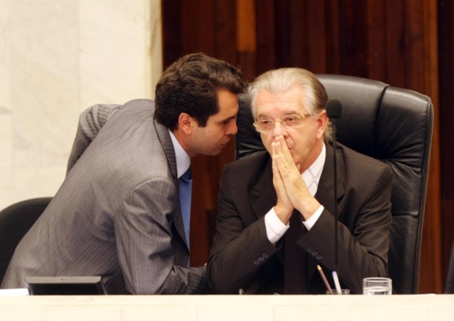 Justus e Curi: parentes vendiam serviço caro, e prefeituras compravam. Por quê? | 