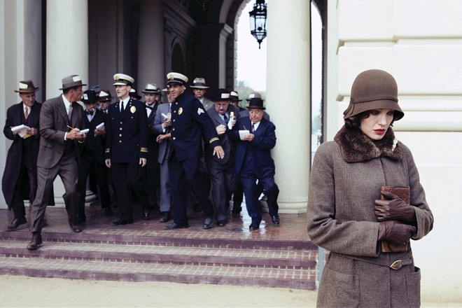 Em A Troca, Angelina Jolie enfrenta a imprensa e a lei |