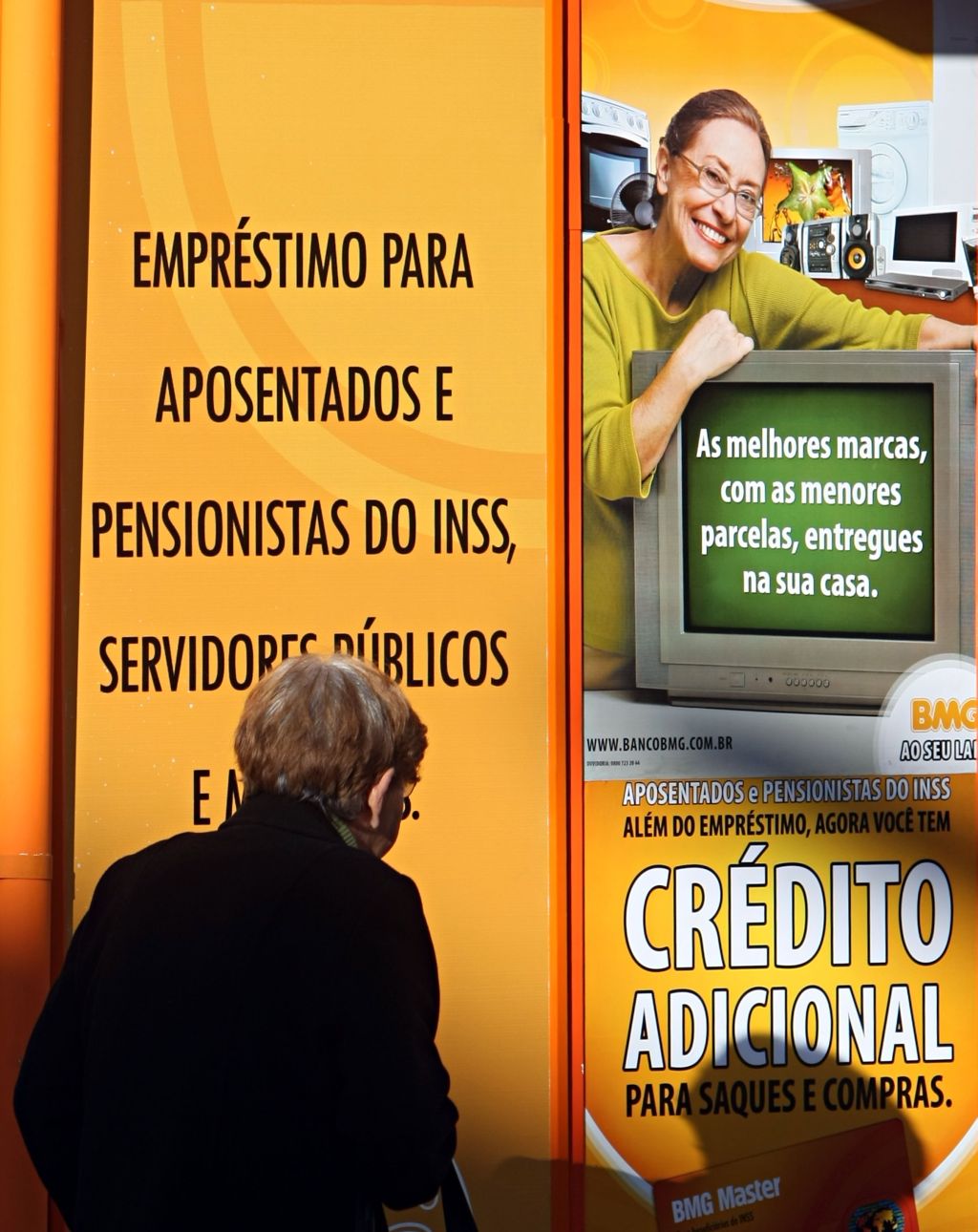 Entre os pensionistas do INSS, as operações com cartão caíram 73,5% | Albari Rosa/Gazeta do Povo
