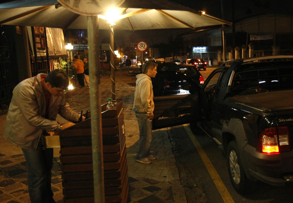 Serviço de valet na noite de Curitiba: prestador deve fornecer recibo e ter seguro para cobertura de incêndio, furto, roubo e colisão do veículo | Pedro Serapio/Gazeta do Povo