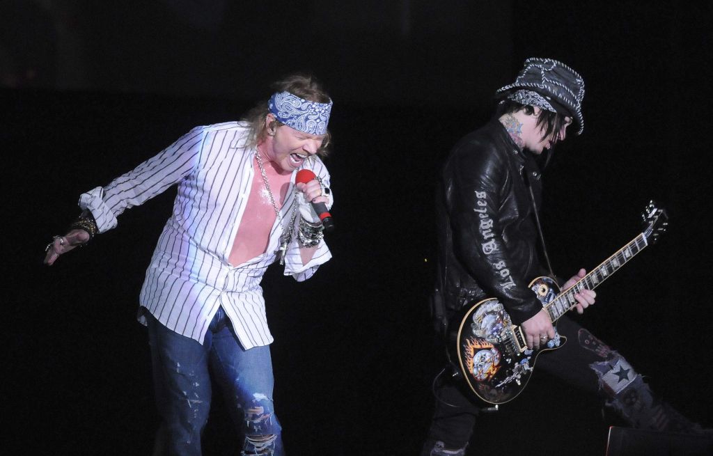 Axl Rose durante a turnê realizada neste ano, mais de uma década depois da apresentação que a Coqueiro Verde Records lança agora no Brasil | Patricia Torres/Reuters