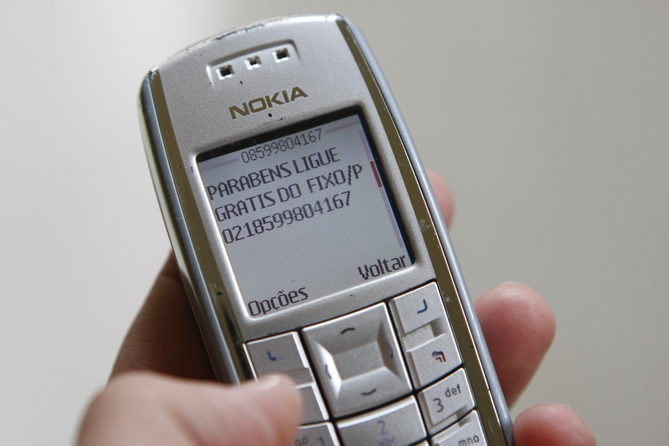 Proibição do uso de celulares em bancos foi aprovada em primeiro turno na Câmara Municipal | Aniele Nascimento / Arquivo Gazeta do Povo
