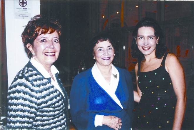 Vânia Viaro, Maria Helena Iwersen e Mariana Zagato |