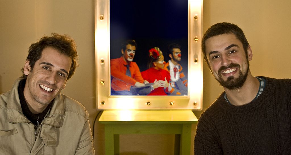 Os curitibanos Felipe de Oliveira e Silvestre Neto entram em cena como Sarrafo e Macaxeira, nos espetáculos da Cia. dos Palhaços, com A Regra é Cômica | Antonio Costa/Gazeta do Povo