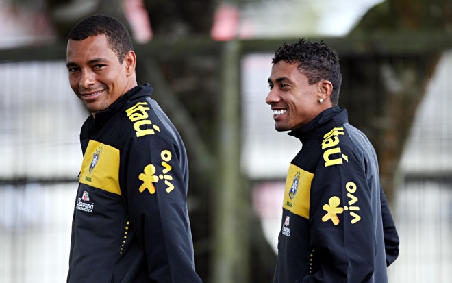 Gilberto Silva e Kléberson, os dois jogadores da seleção que deram entrevistas neste domingo |
