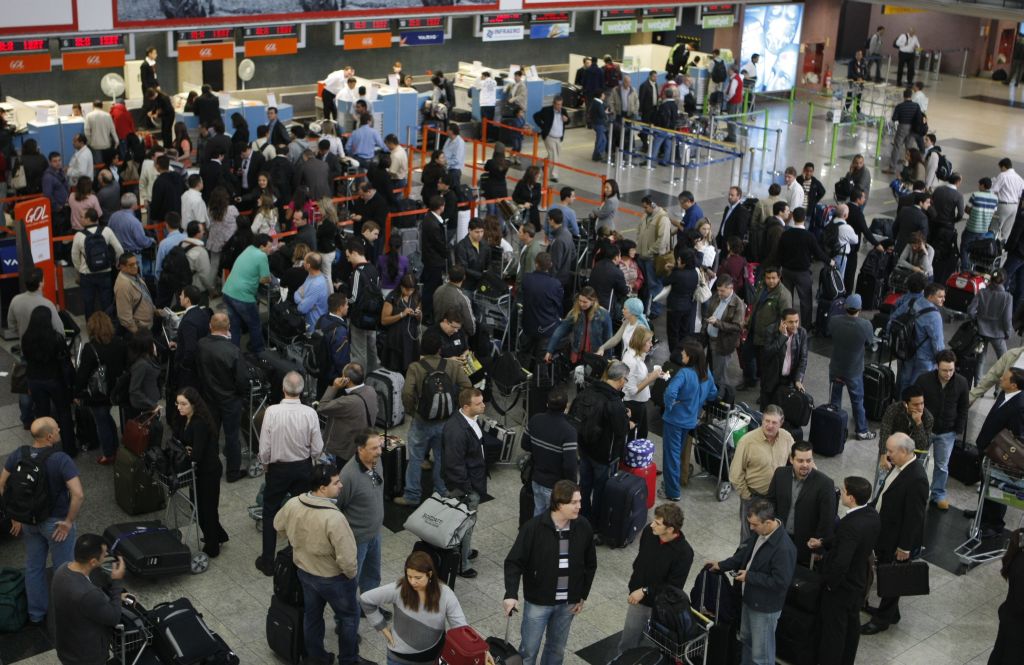 Afonso Pena: atrasos e filas | Aniele Nascimento/Gazeta do Povo