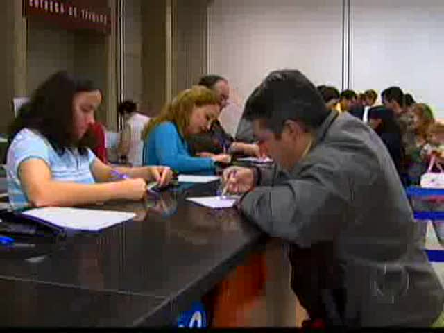 Prazo para regularizar a situação do título de eleitor no TRE vai até esta quarta-feira | Reprodução/Paraná TV 1ª Edição