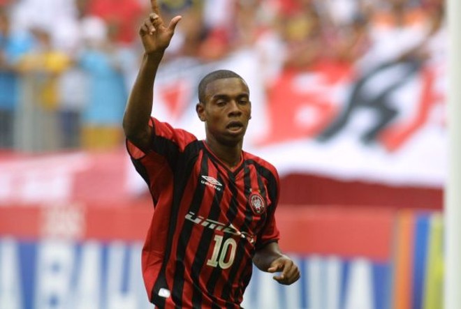 Fernandinho nos tempos em que defendia o Atlético: vice-campeão do Brasileiro e da Libertadores | 